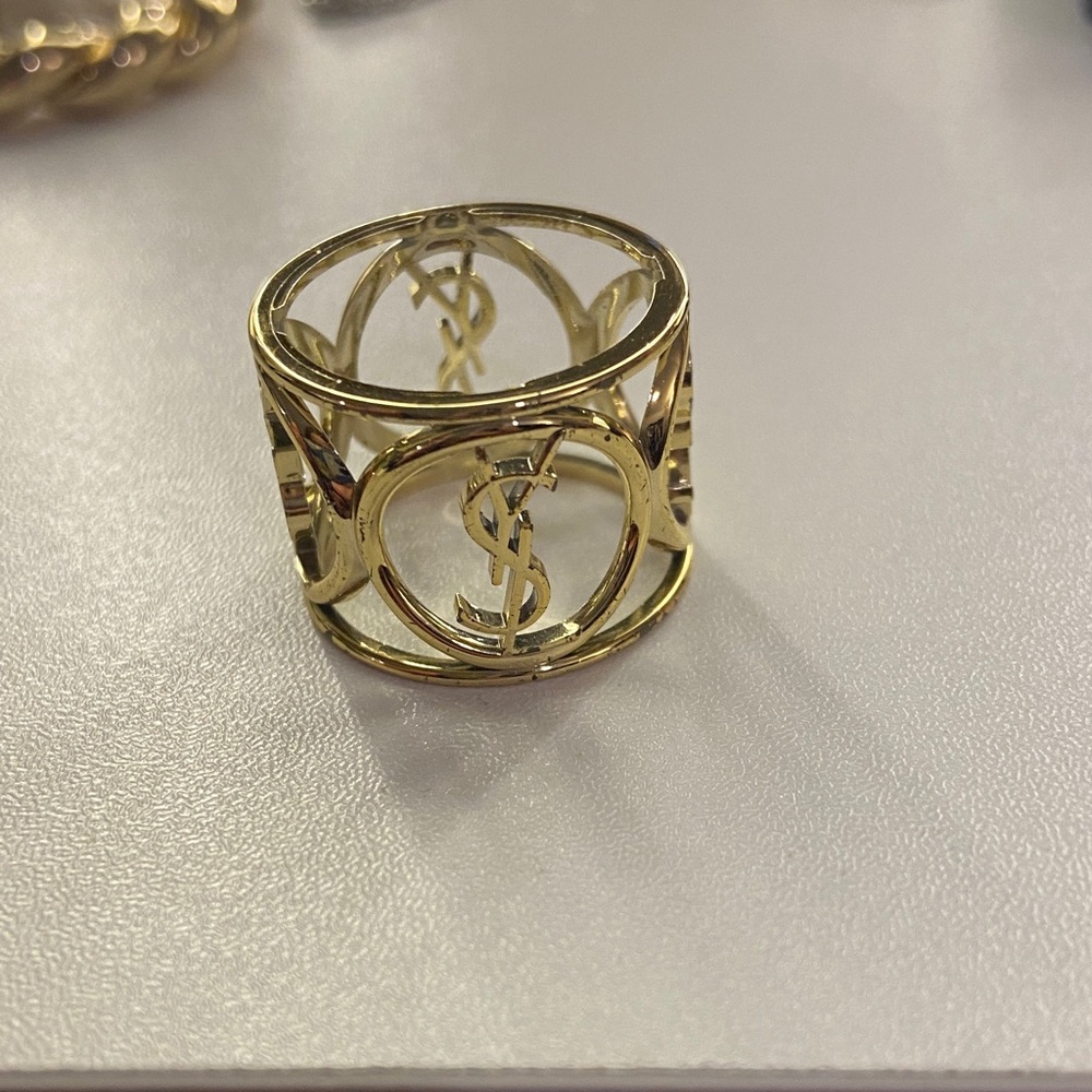 Lipstick Ring